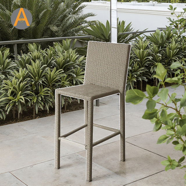 المصنع المباشر Wicker Rattan High Bar كرسي في الهواء الطلق