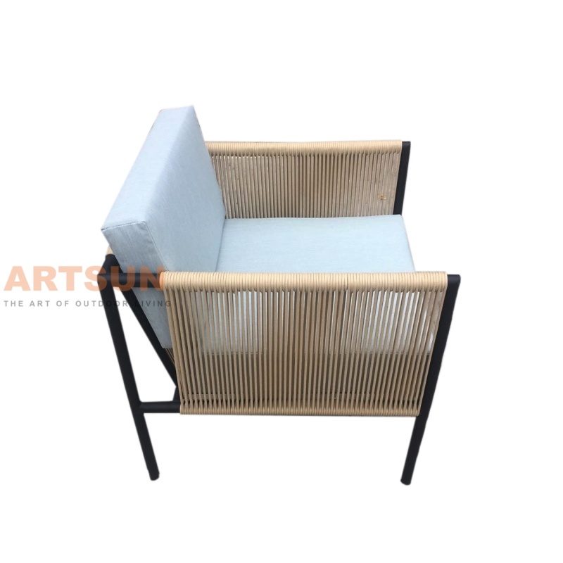 كرسي أريكة من الحبال الاصطناعية المنسوج في الهواء الطلق لجلوس صالة الفناء الحديثة