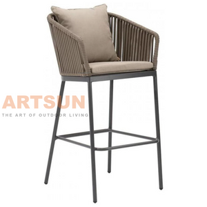 كرسي متين للاستخدام الخارجي من الحبال مع إطار مقاوم للطقس