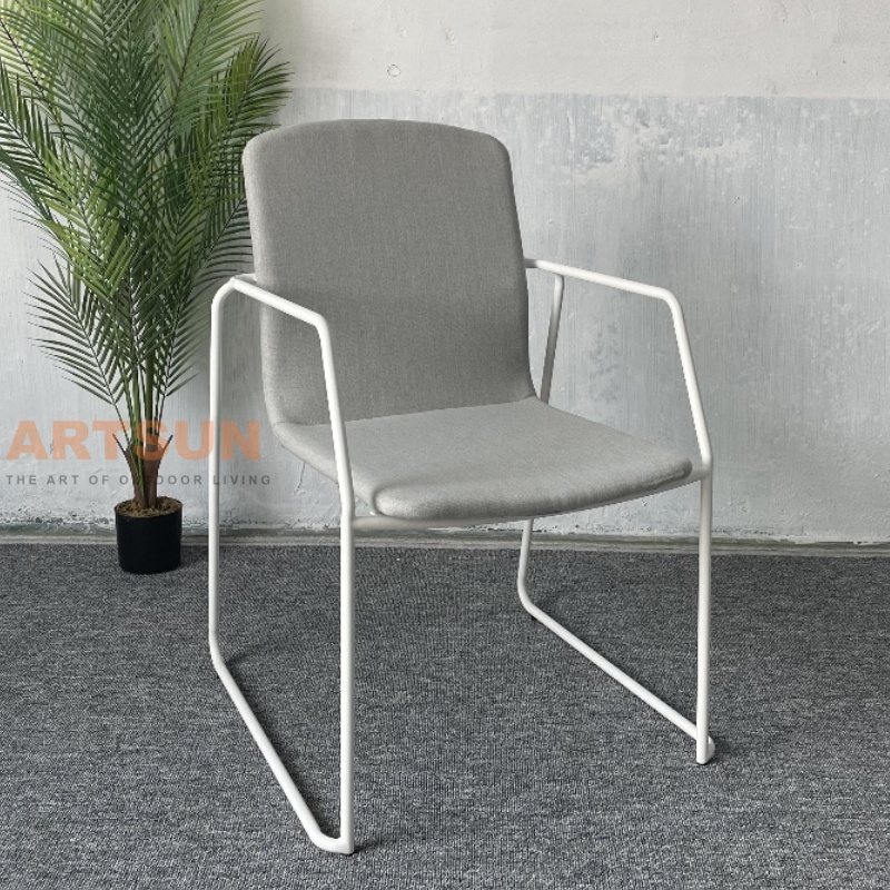 كرسي طعام خارجي أبيض للمطعم 