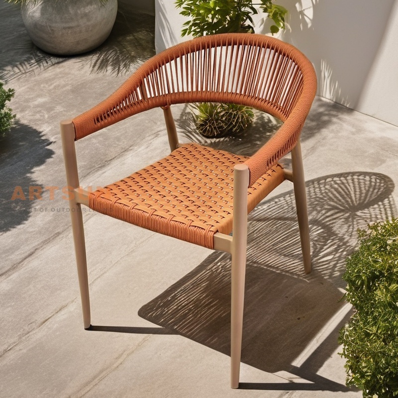 كرسي الحبل في حديقة الروطان في الهواء الطلق لتناول الطعام في الهواء الطلق