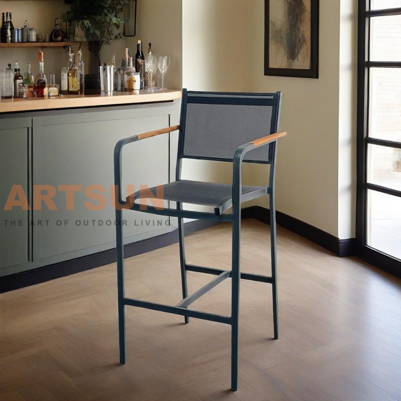 كرسي بار خارجي مع مسند ظهر من قماش تيسلين ومسند ذراع من خشب الساج