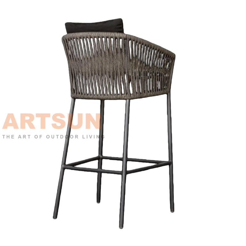 كرسي متين للاستخدام الخارجي من الحبال مع إطار مقاوم للطقس